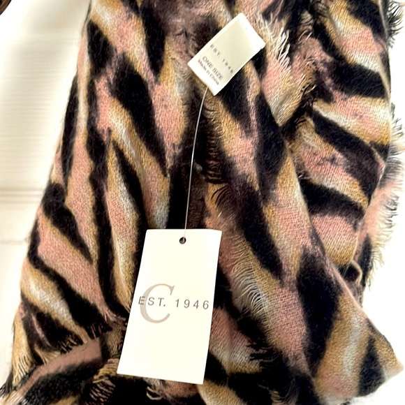 Cato Fashions Patterned Scarf 🧣 - Picture 2 of 4